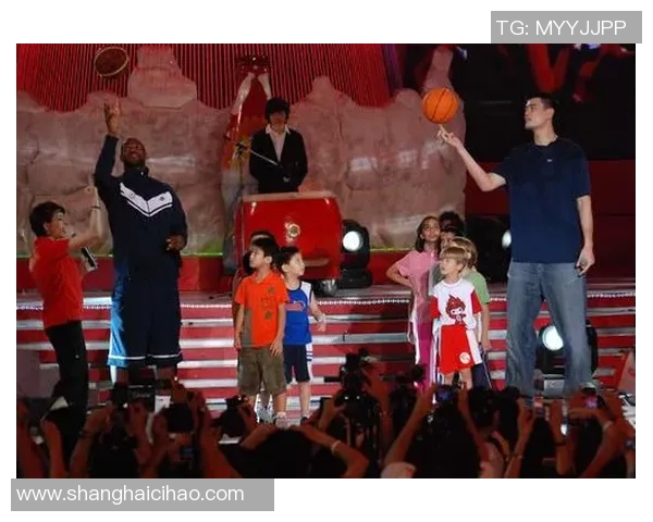 姚明科比詹姆斯携手跨越文化的篮球传奇与友谊之旅