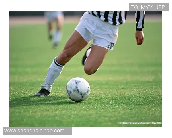 足球明星魅力瞬间高清图片展现直男风采与运动激情