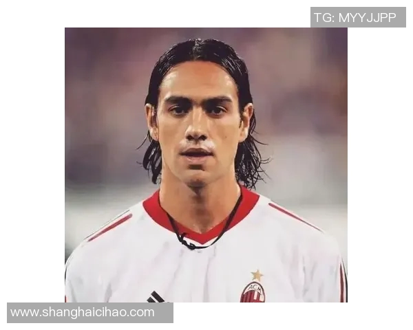 内斯塔：足球场上的后卫传奇与战术大师的辉煌人生