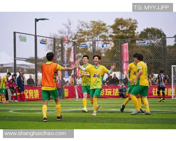 中国国内足球赛事新篇章揭幕各大俱乐部争夺荣耀与梦想的激烈对抗